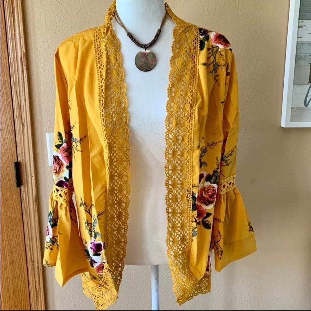 Nwot Floral Bell Sleeve Lace Embroidered Kimono - Picture 2 of 5